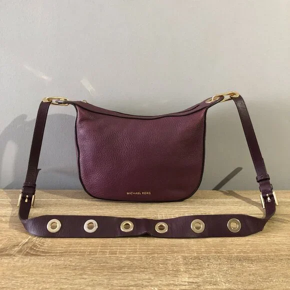 Michael Kors | Bags | Michael Kors Raven Medium Messenger  display picture 1